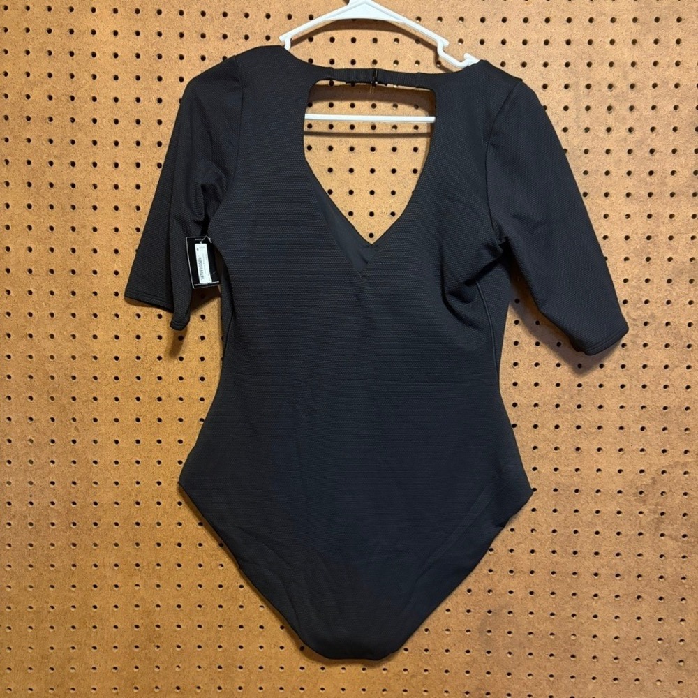 Spanx Pique Shaping One Piece Swimsuit XL Black V-Neck Short Sleeve 50386R NWT - Picture 3 of 7